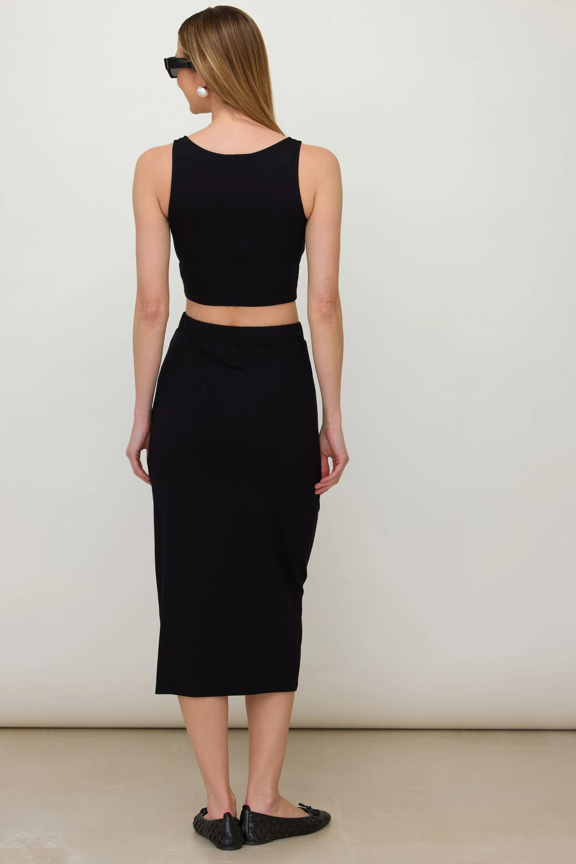 Crop top czarny - Image 4