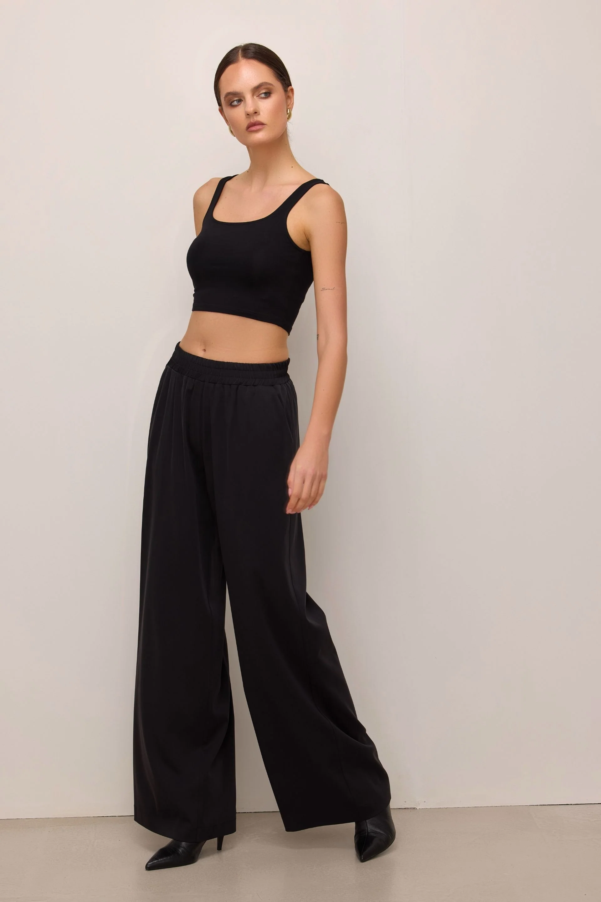 Crop top czarny - Image 5